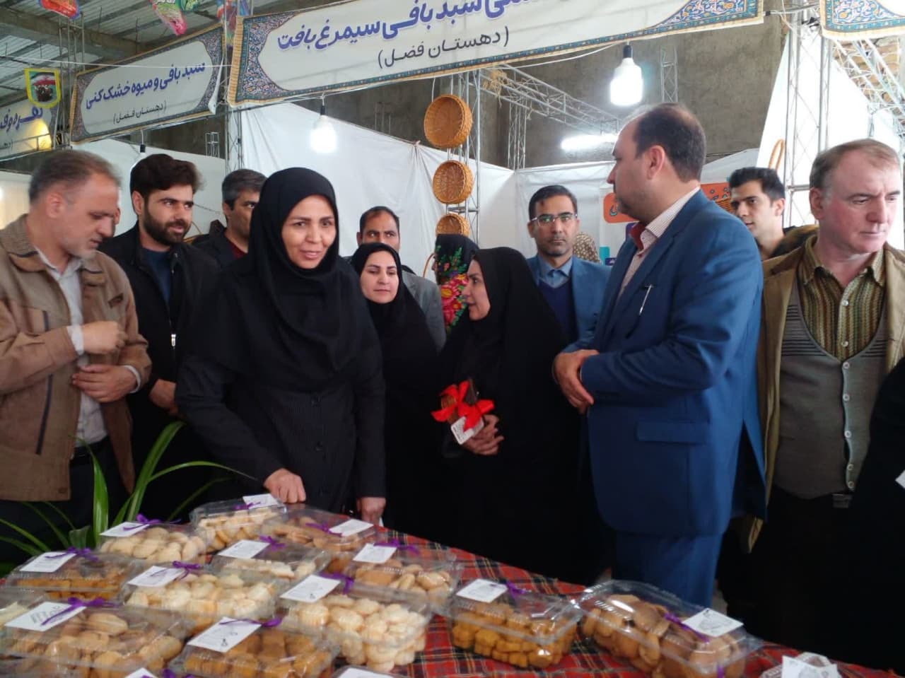 افتتاح نمایشگاه