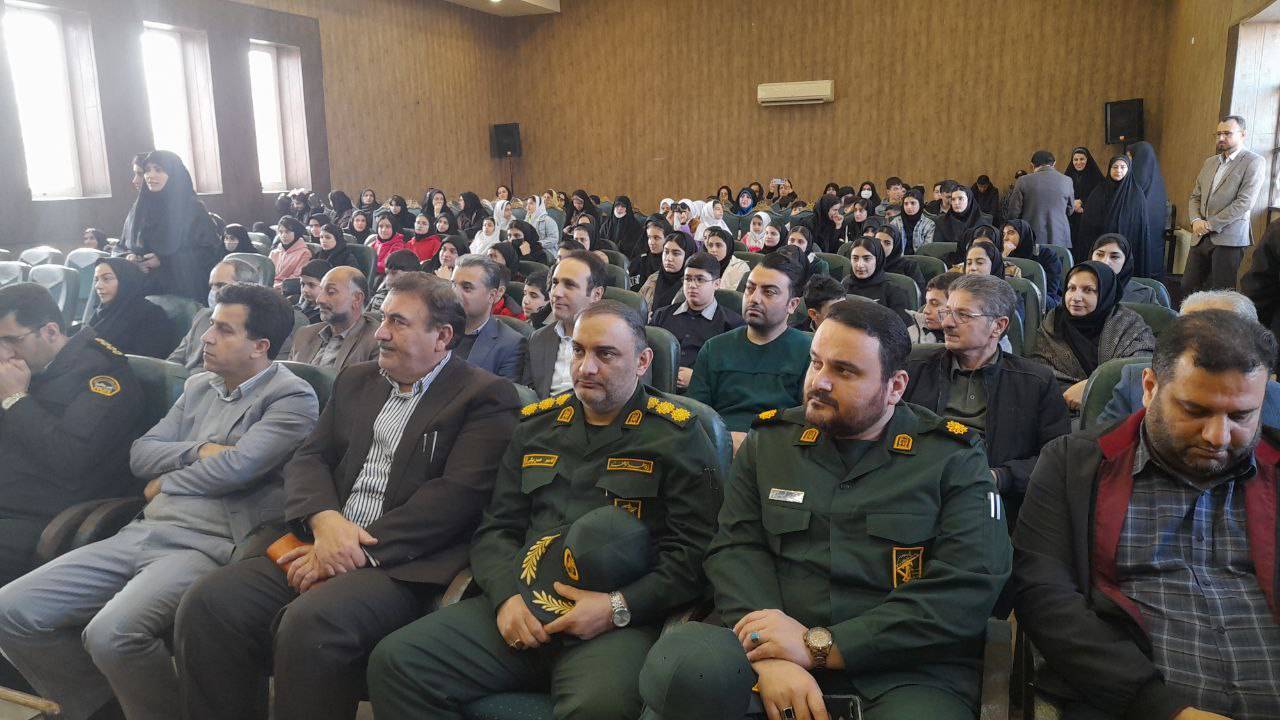 حضور مسئولان در جشن انقلاب