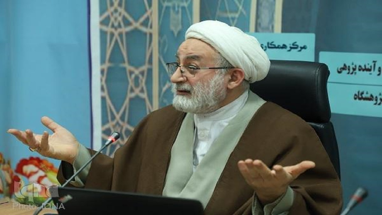مکتب نظام اسلامی باید مبتنی بر خانواده باشد