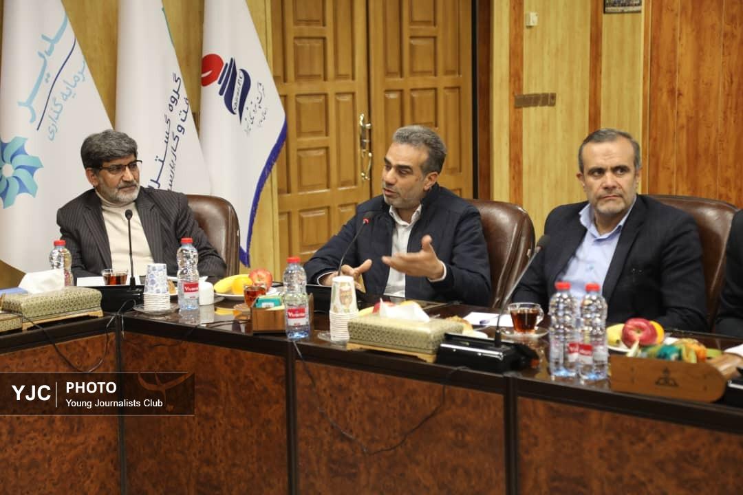 بررسی چالش‌های مدیریت ریسک هلدینگ نفت و گاز پارسیان و پتروشیمی شیراز