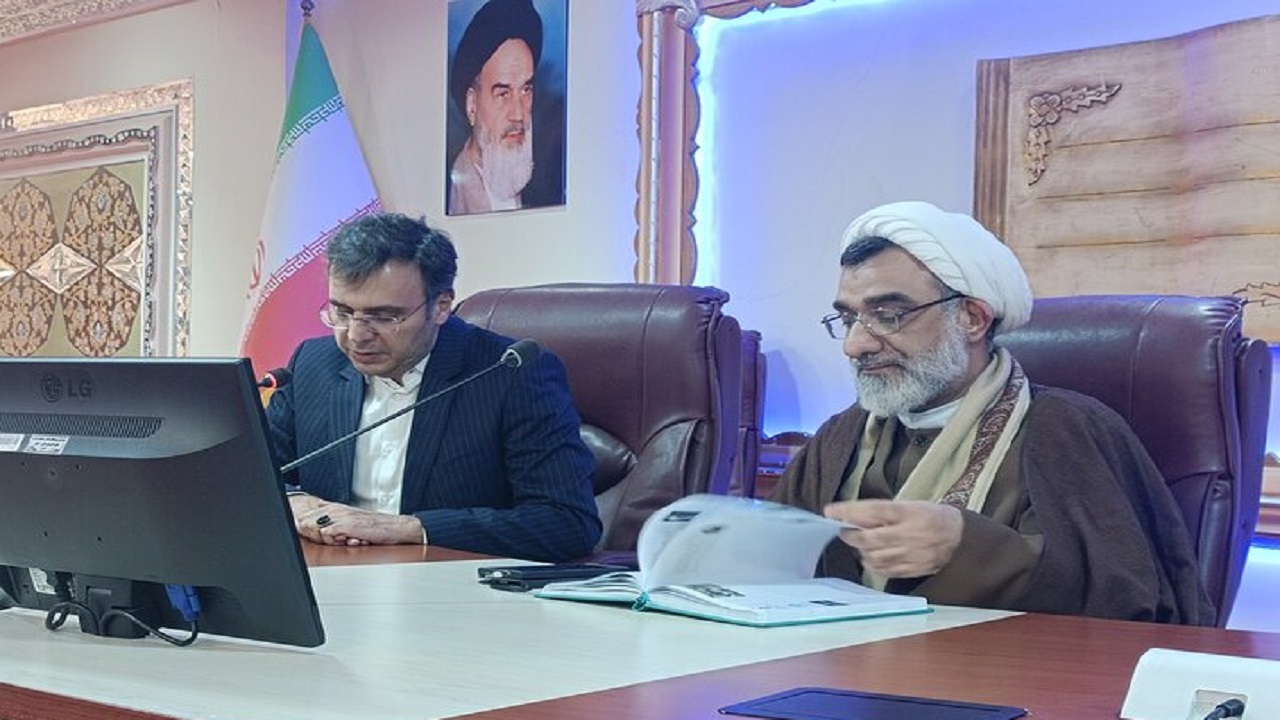 انجمن‌های علمی باید با نظام مسائل کشور آشنا شوند