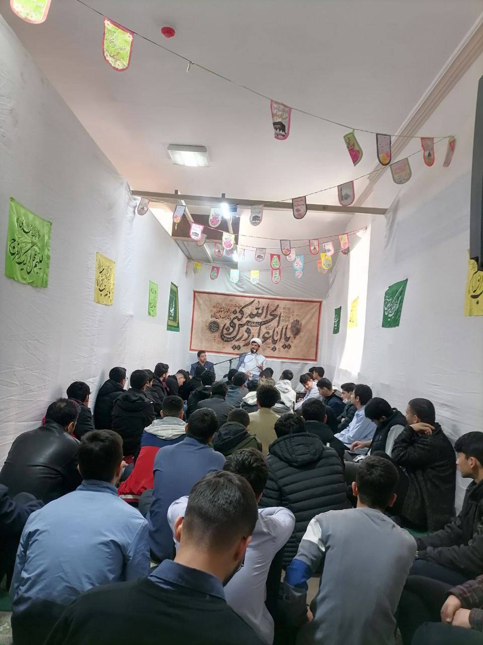جشن و سرور دانش آموزان جشن و سرور دانش آموزان