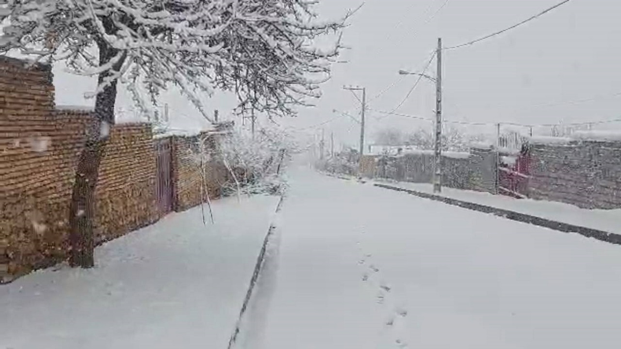 رخت سپید زمستان بر تن روستای جغدان + فیلم