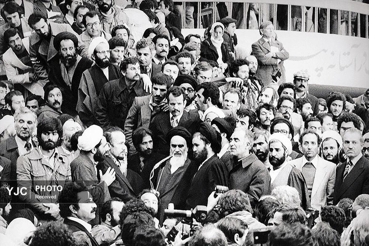 حضور پر شور مردم در پیروزی انقلاب ۵۷