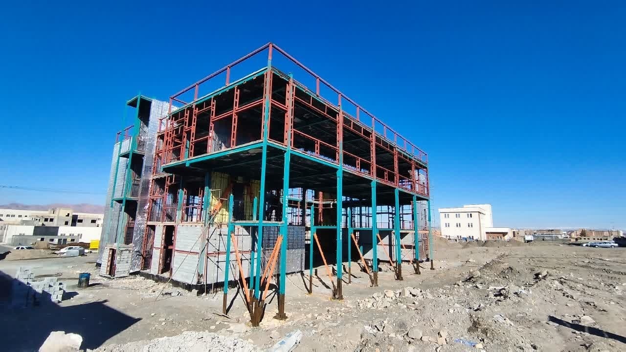 پیشرفت بیش از ۵۰ درصدی ساختمان اداری اداره کل امور عشایر خراسان جنوبی