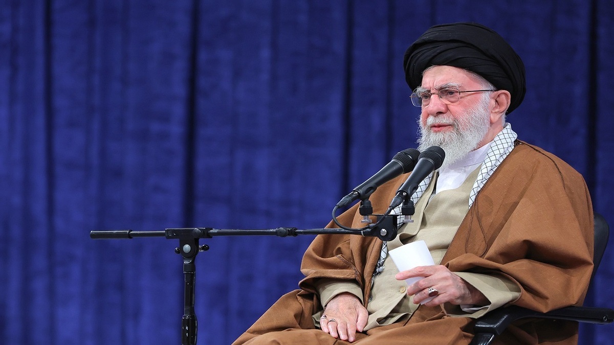 باشگاه خبرنگاران -رهبر معظم انقلاب: اگر آمریکایی‌ها تهدیدمان کنند، تهدیدشان می‌کنیم + فیلم