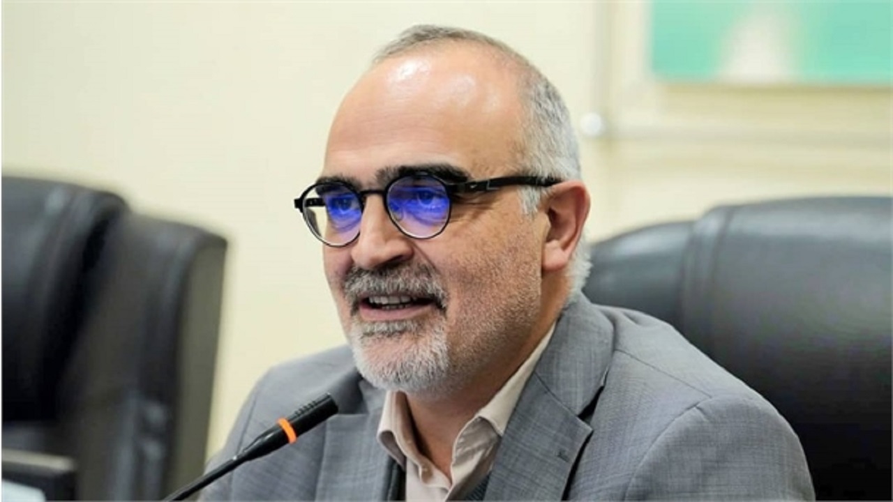 ٢٤٠ میلیون تن عملیات بنادر کشور با تلاش سرمایه انسانی متخصص محقق شده است
