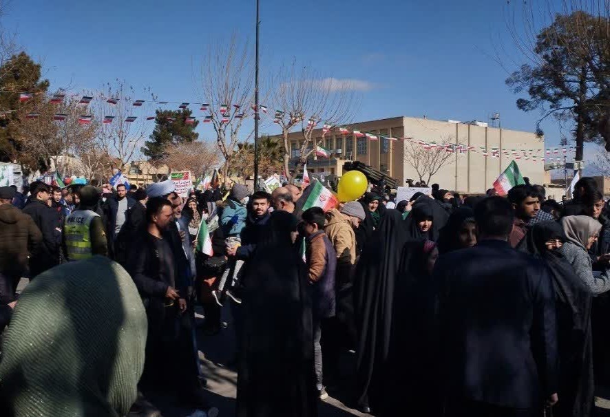 حضور سمنانی ها در طلیعه شکوه راهپیمایی ۲۲ بهمن