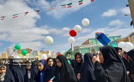حضور مردم انقلابی و ولایتمدار شهرستان خاتم و اشکذر در ۲۲ بهمن +عکس