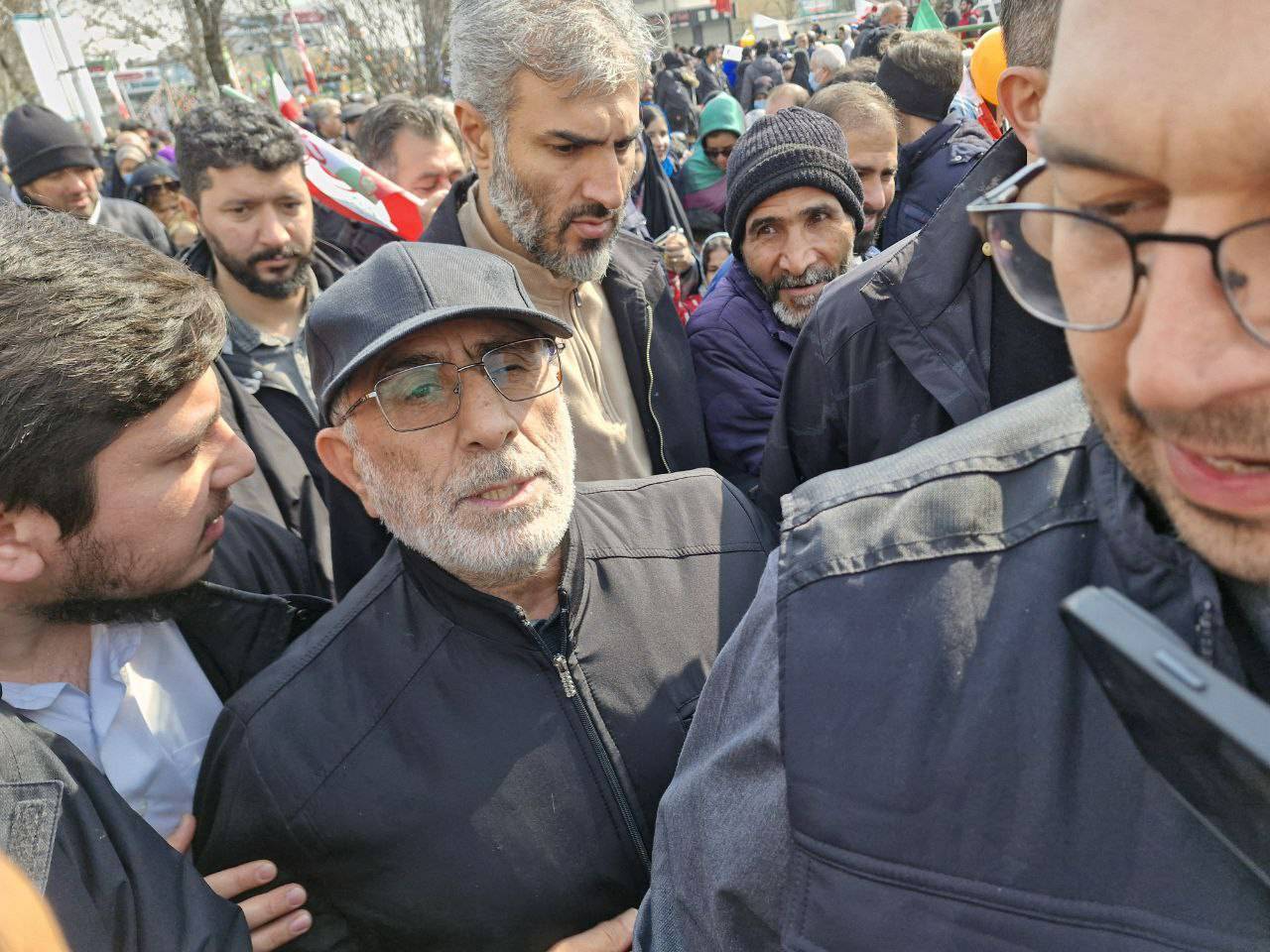 راهپیمایی ۲۲ بهمن در سراسر کشور/ مردم در سردترین روز سال به میدان آمدند