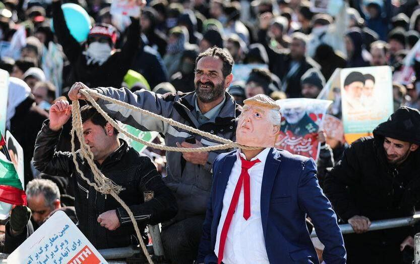 راهپیمایی ۲۲ بهمن در سراسر کشور/ مردم در سردترین روز سال به میدان آمدند