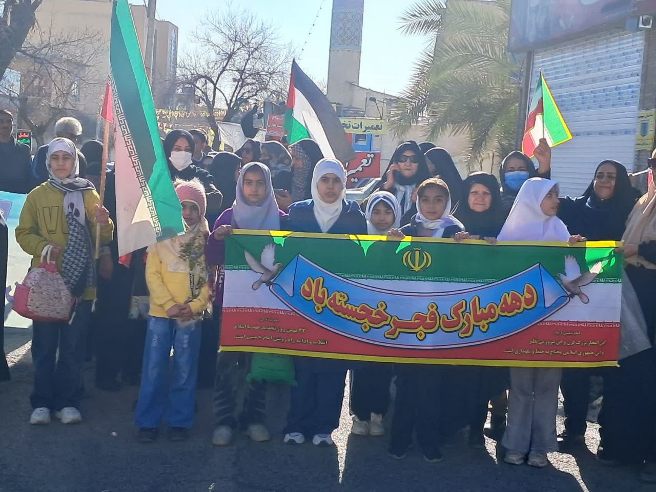 تصاویر مراسم راهپیمایی ۲۲ بهمن از لنز دوربین شهروند خبرنگار + فیلم و عکس تصاویر مراسم راهپیمایی ۲۲ بهمن از لنز دوربین شهروند خبرنگار + فیلم و عکس