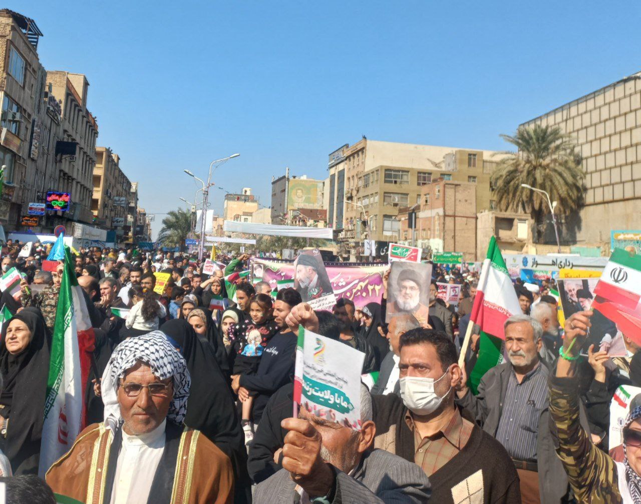 تصاویر مراسم راهپیمایی ۲۲ بهمن از لنز دوربین شهروند خبرنگار + فیلم و عکس تصاویر مراسم راهپیمایی ۲۲ بهمن از لنز دوربین شهروند خبرنگار + فیلم و عکس