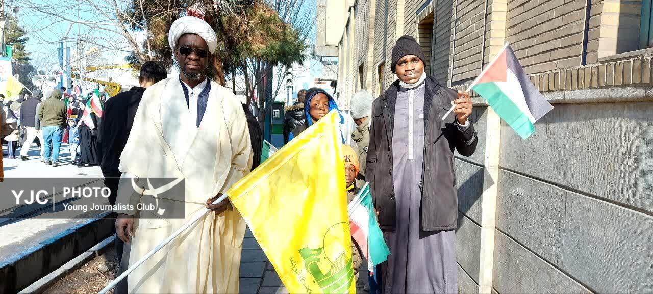 شعله&zwnj;های امید در جشن انقلاب اسلامی قم