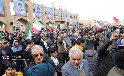 آغاز جشن چهل و ششمین سالگرد پیروزی انقلاب شکوهمند اسلامی در یزد+عکس