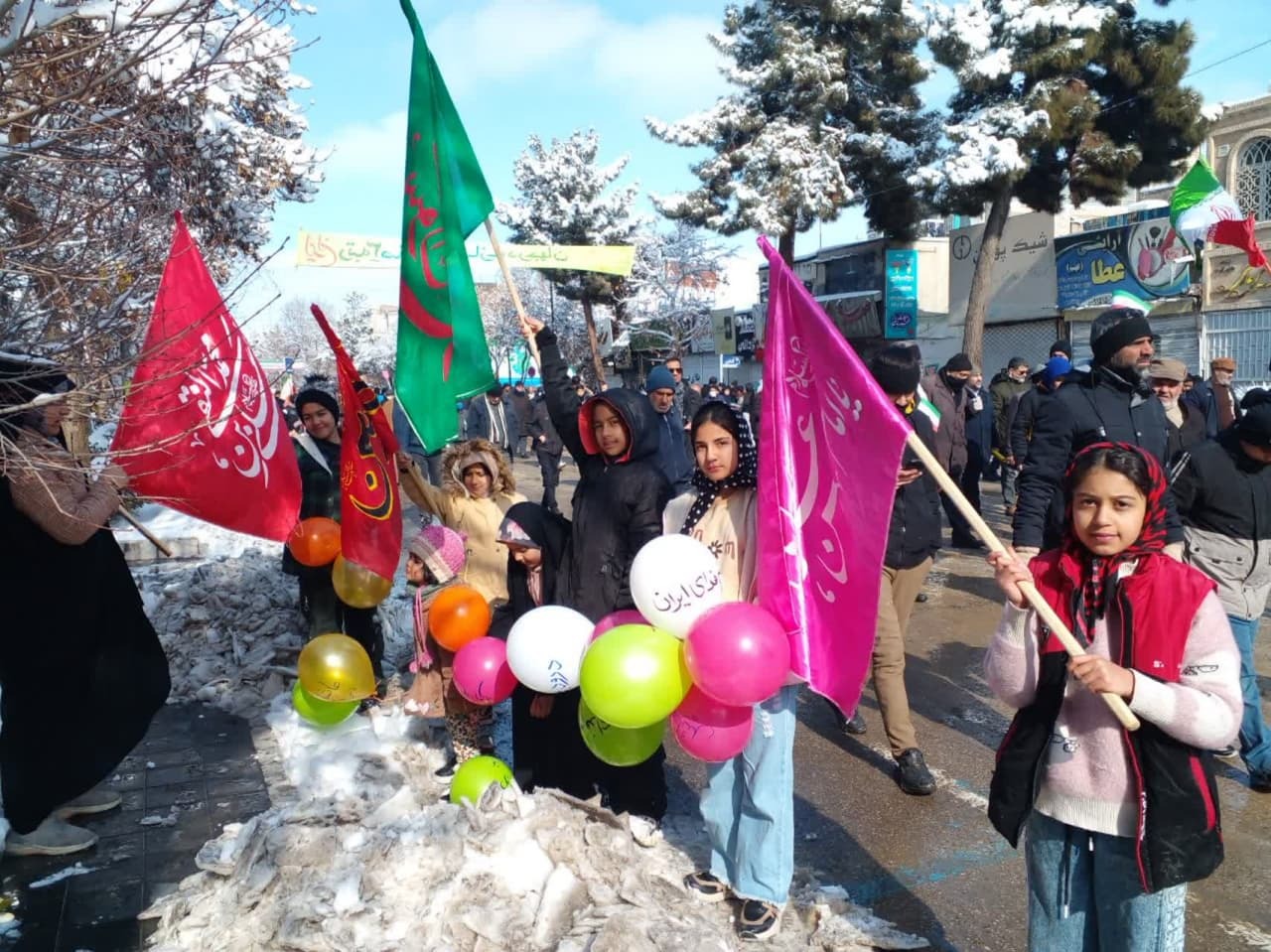 حضور کودکان در مراسم راهپیمایی 22 بهمن
