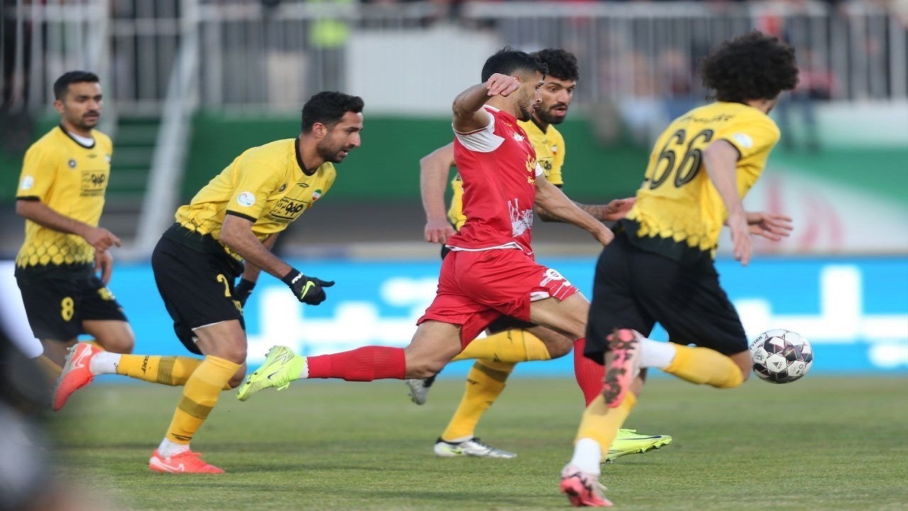 بازی پرسپولیس و سپاهان بدون حضور بانوان برگزار می‌شود