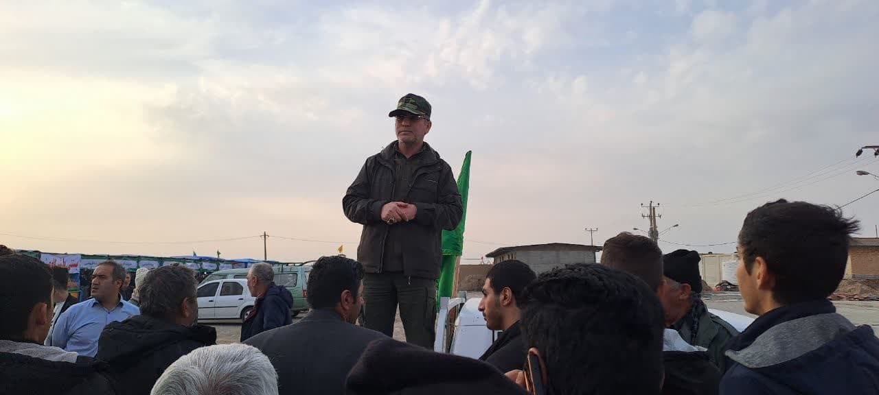 تصاویری از اعزام کاروان راهیان نور از خوی به مناطق عملیاتی جنوب کشور
