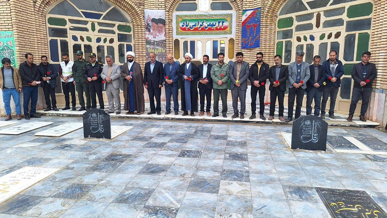 گلباران قبور مطهر شهدا در دهستان جور کوهبنان