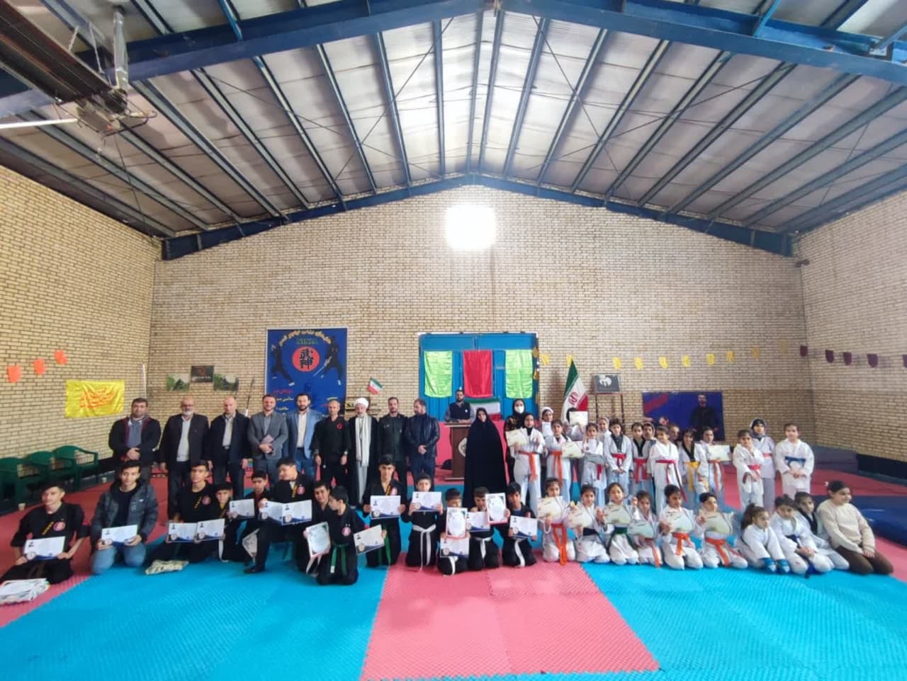 برگزاری مسابقات ورزشی در صالح آباد همدان برگزاری مسابقات ورزشی در صالح آباد همدان