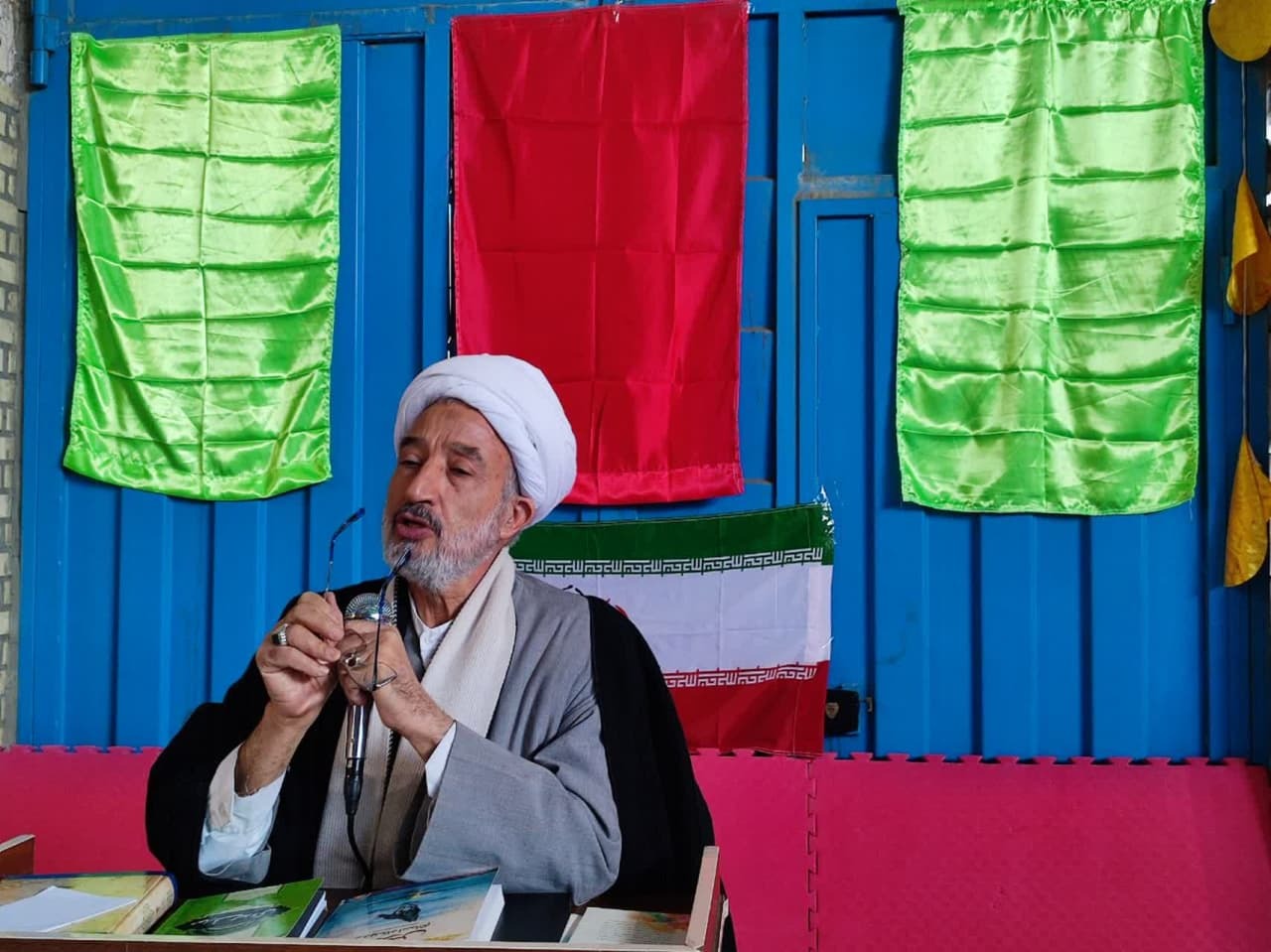 جشن ورزش و مهدویت در صالح آباد به مناسبت نیمه شعبان جشن ورزش و مهدویت در صالح آباد به مناسبت نیمه شعبان