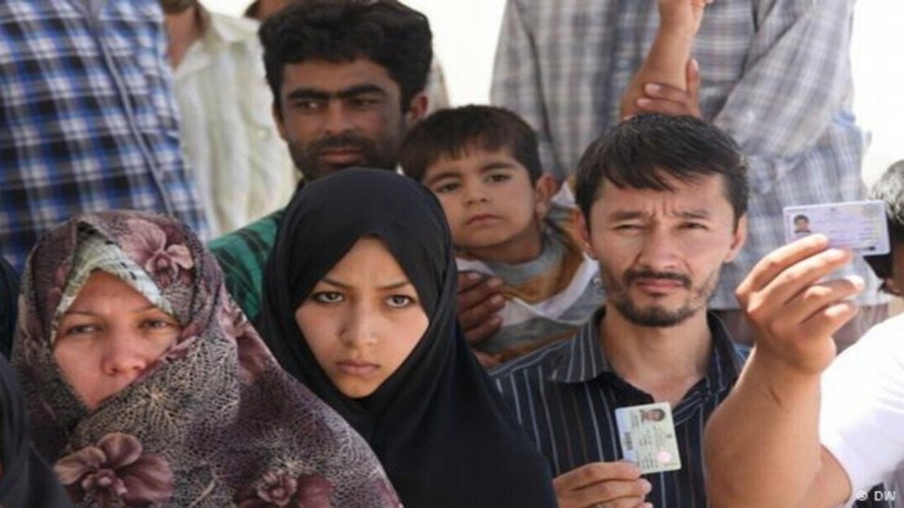 ثبت اطلاعات هویتی  اتباع خارجی فقط در دفاتر کفالت