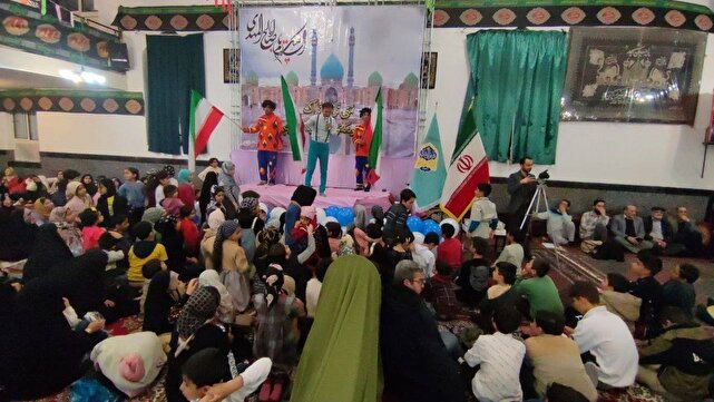 حضور باشکوه صالح آبادی&zwnj;ها در جشن میلاد منجی عالم بشریت