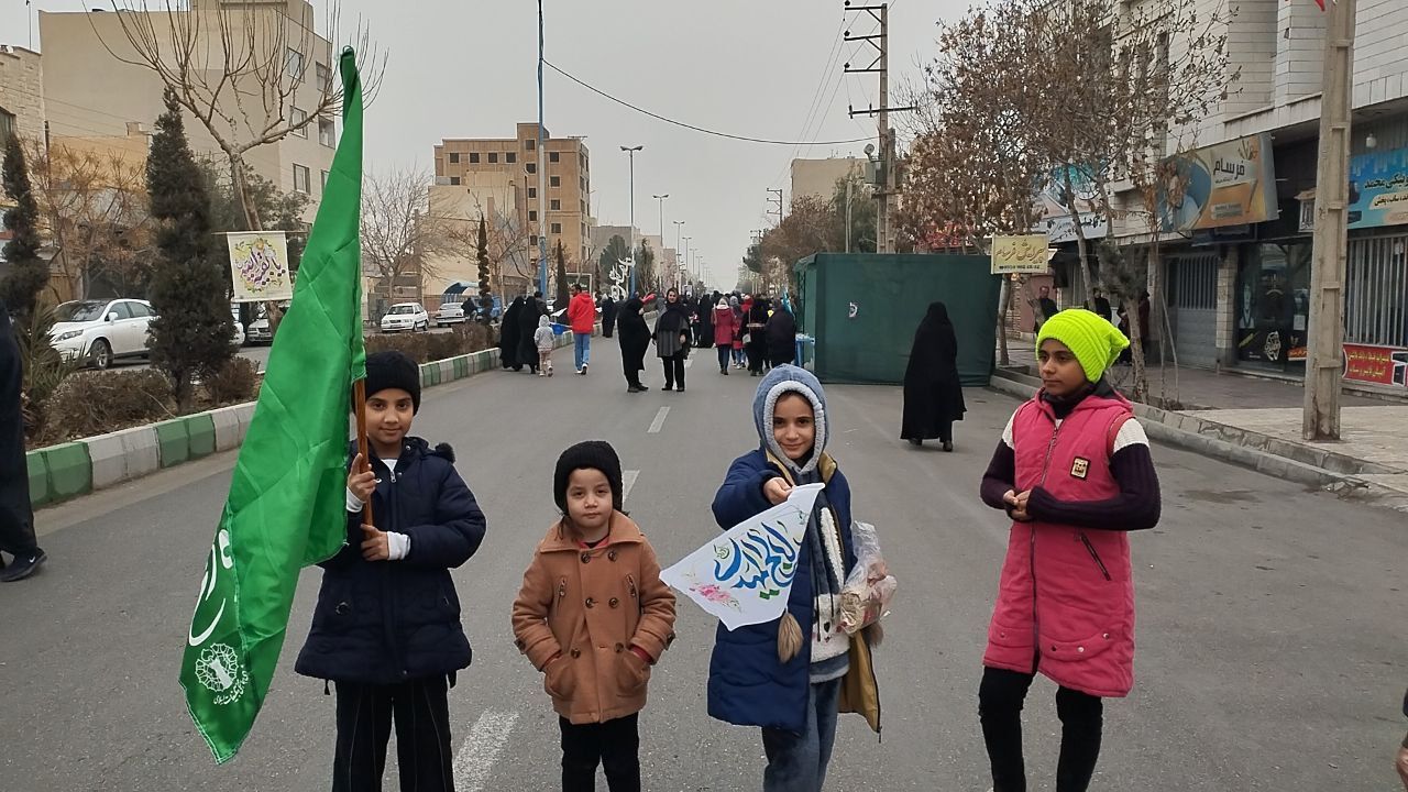 سمنان غرق در شادی و سرور ولادت امام زمان(عج)