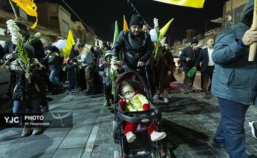 دسته شادی کاروان منتظران ظهور در  دارالعباده یزد +تصویر