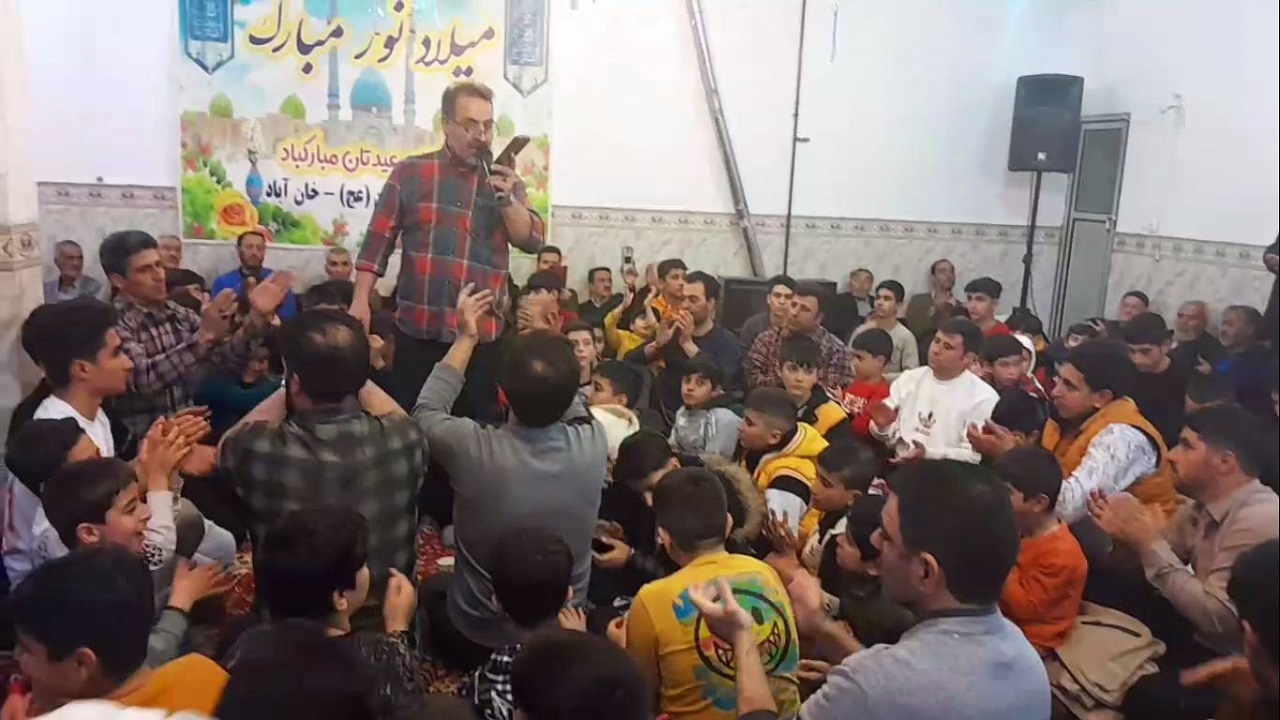 روستای خان آباد در روز نیمه شعبان غرق در شادی و سرور شد + فیلم
