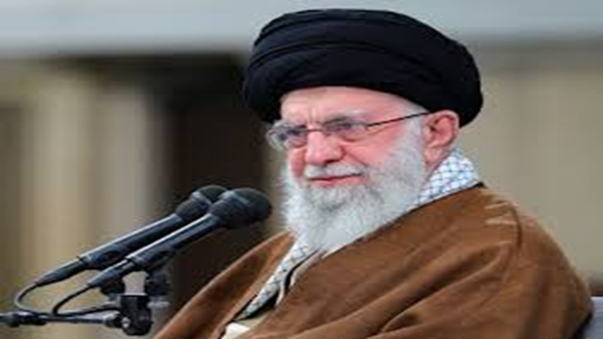 آیا خمس و زکات به سکه‌های طلایی که خریداری شده یا هدیه گرفته می‌شود تعلق می‌گیرد؟