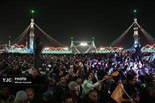 محفل قرآنی امام‌زمانی‌ها در مسجد جمکران