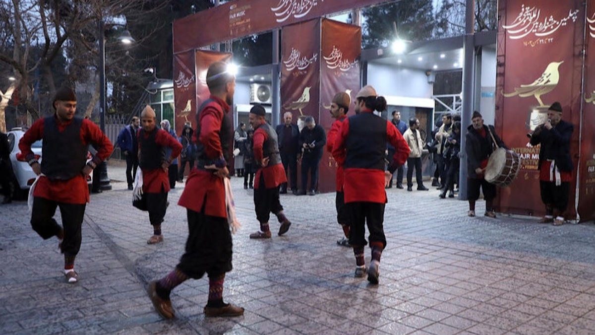 باشگاه خبرنگاران -طنین نوای آذری در کهریزک همزمان با چهلمین جشنواره موسیقی فجر