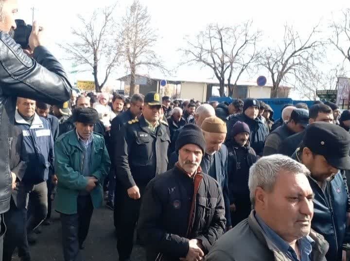 مراسم تشییع پدر شهید والا مقام در نیشابور مراسم تشییع پدر شهید والا مقام در نیشابور