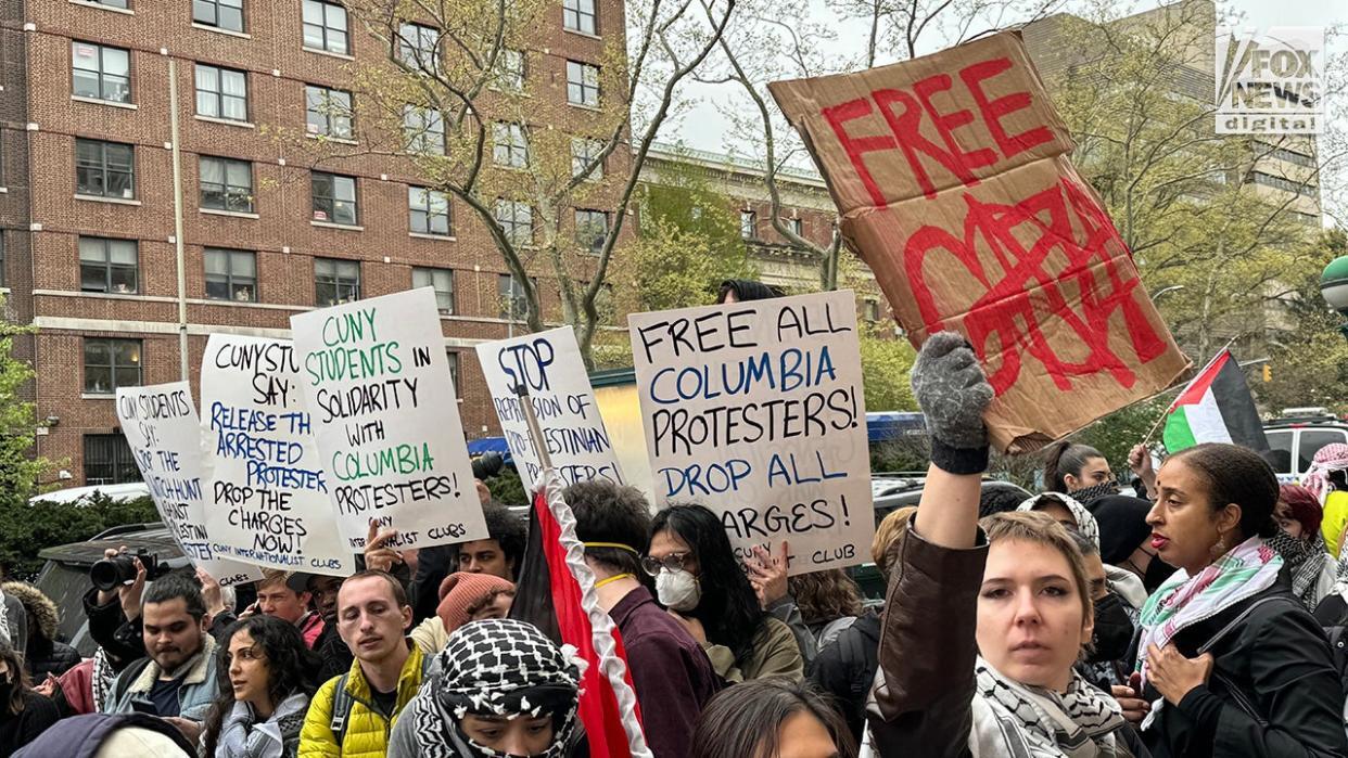 تحقیر صهیونیست‌ها در دانشگاه کمبیای آمریکا