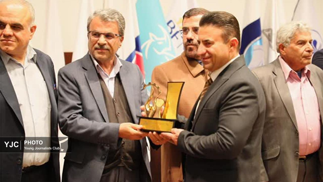 تندیس واحد نمونه صنعت و معدن فارس به گروه تجاری مهدی رسید