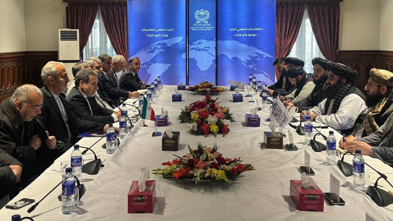 دیدار وزیرخارجه ایران با مقامات طالبان