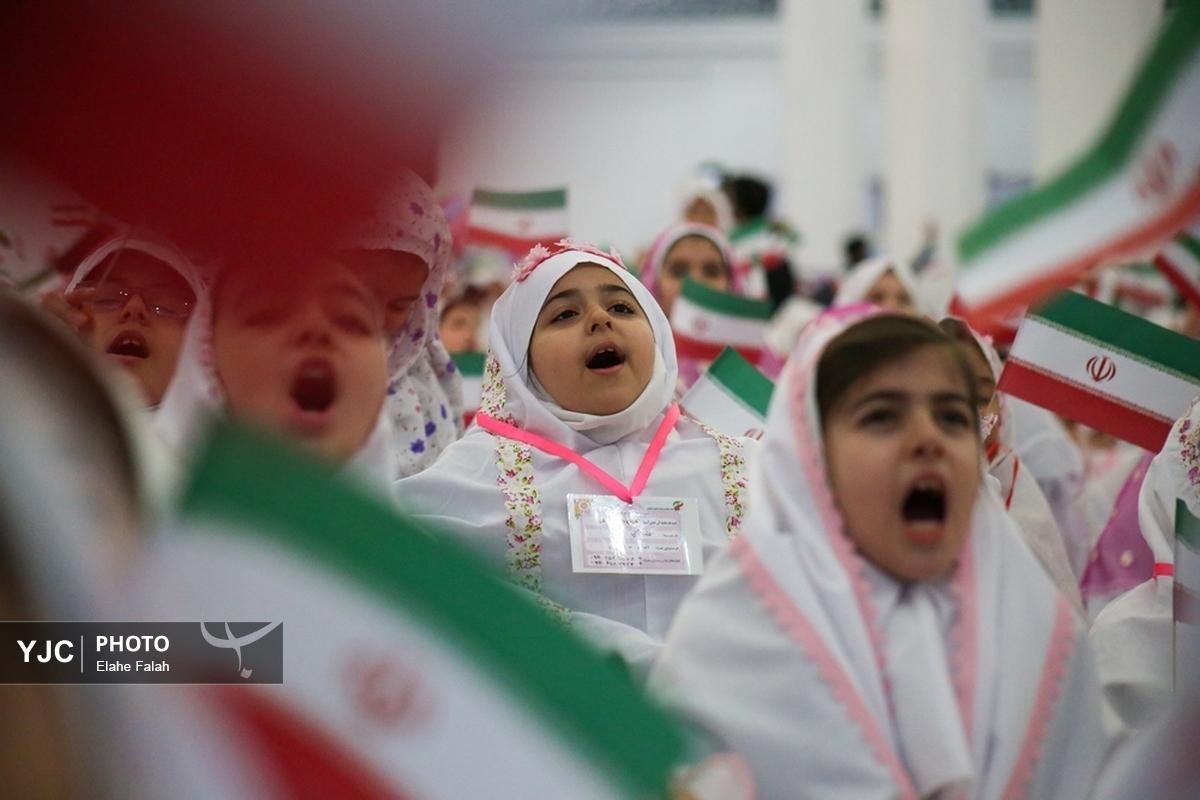 جشن تکلیف ۲ هزار دختر ۹ ساله در حرم کریمه اهل بیت (س)