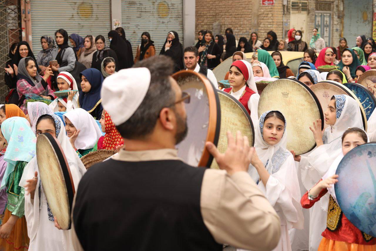 آئین پلوپزان
