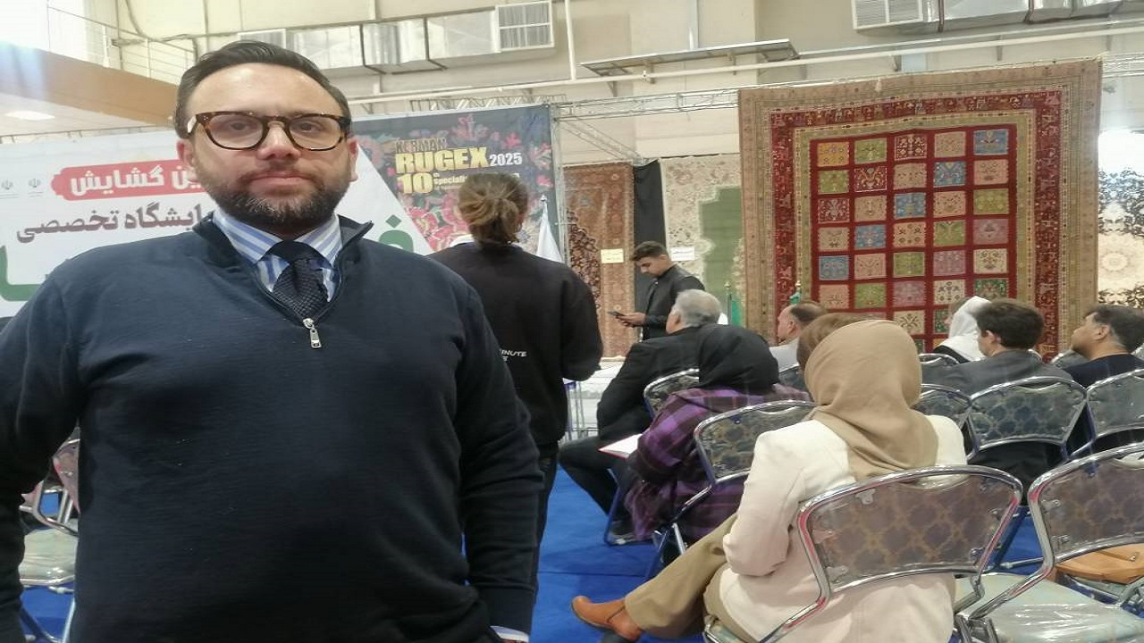 فرش کرمان باید به روزهای درخشش برگردد/ آماده راه اندازی انجمن صادرکنندگان فرش کرمان هستیم