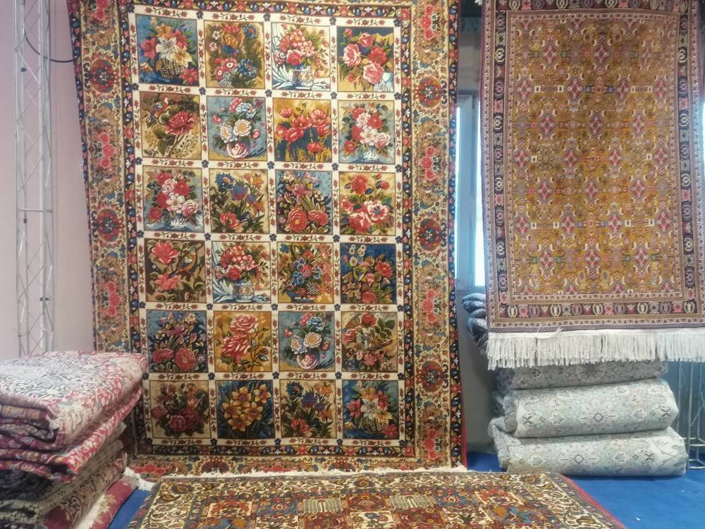 فرش دستباف کرمان نمایشگاهی از رنگ&zwnj;ها وعاشقانه&zwnj;ها