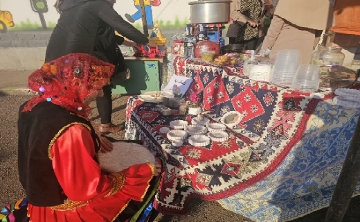 برپایی دهمین جشنواره رشته خشکار در طاهر گوراب + عکس برپایی دهمین جشنواره رشته خشکار در طاهر گوراب + عکس