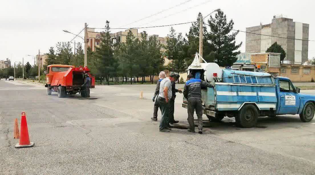 ۳۳۰ کیلومتر شبکه فاضلابر شهرستان نیشابور شستشو و سمپاشی شد