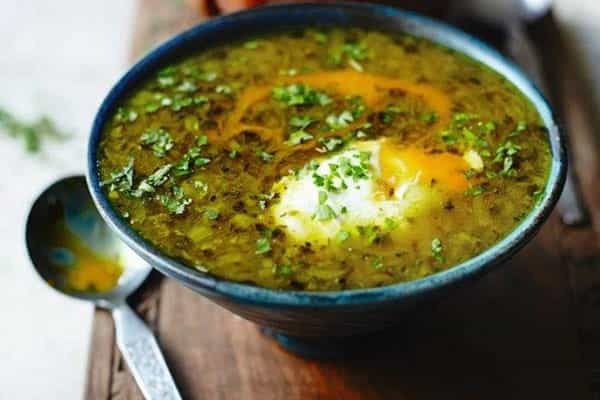 غذا&zwnj;های سنتی افطار و سحر در روستای دستگرد قم؛ از یارمِه&zwnj;پلو تا دیزۀ دروغکی!