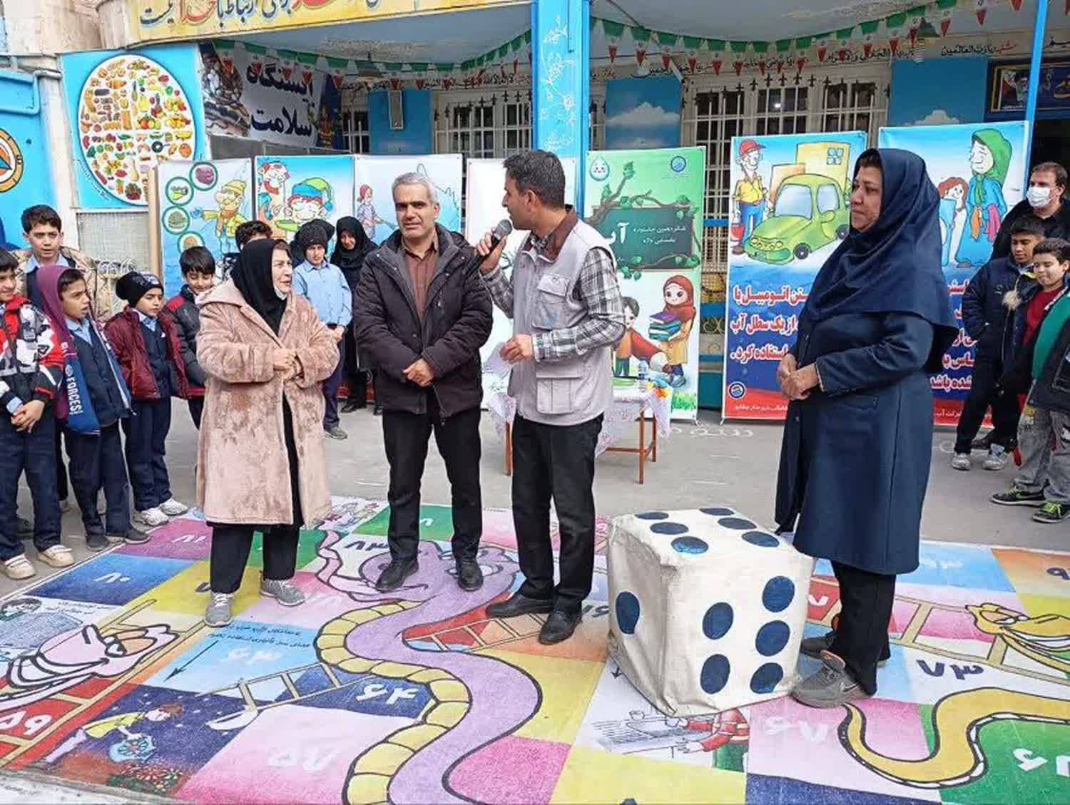 جشنواره دانش آموزان در نیشابور