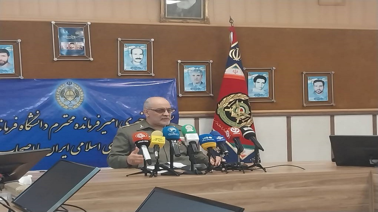 هنر ما این است که رزم و جنگ و طراحی نوین را به دانشجویان آموزش دهیم
