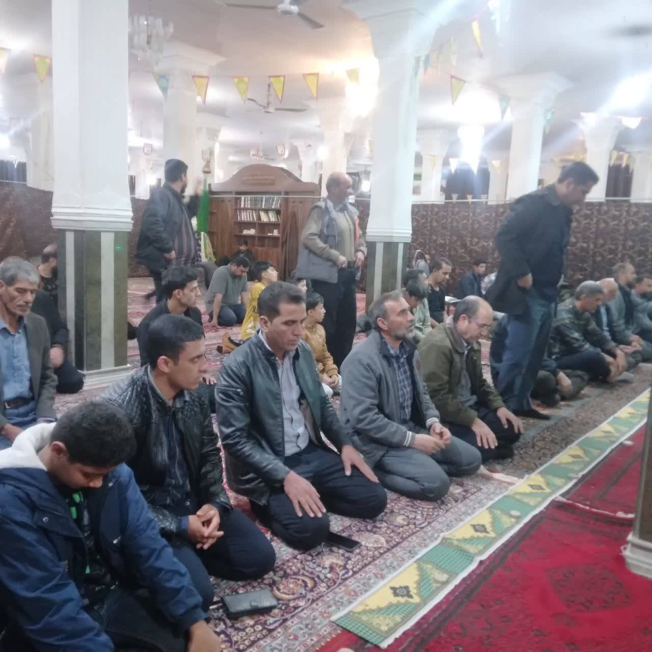 اقامه نماز مغرب و عشا در شهرستان کاظم آباد