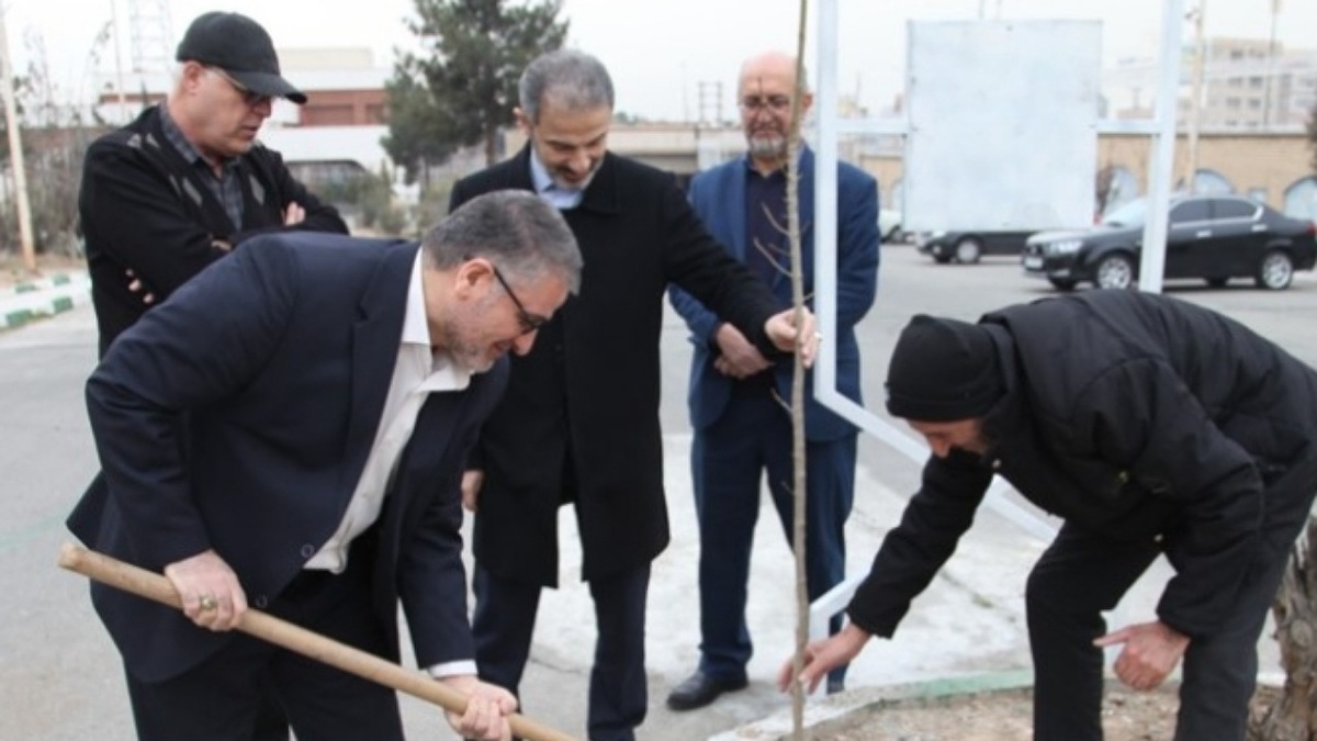 آیین روز درختکاری با حضور رئیس مجلس شورای اسلامی و شهردار تهران