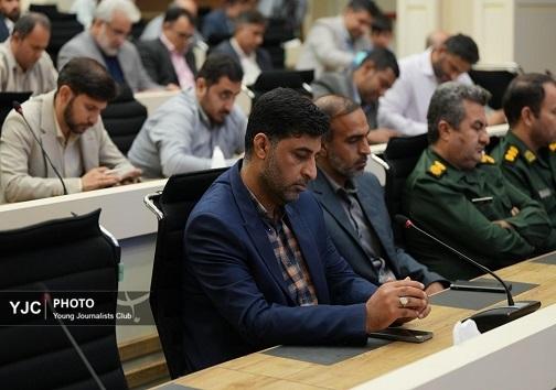 گزارش  تصویری از آئین تجلیل از خبرنگاران قرارگاه مدینه منوره نیروی زمینی سپاه در بندرعباس