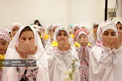 ضیافت افطار روزه اولی‌ها در حرم حضرت معصومه(س)